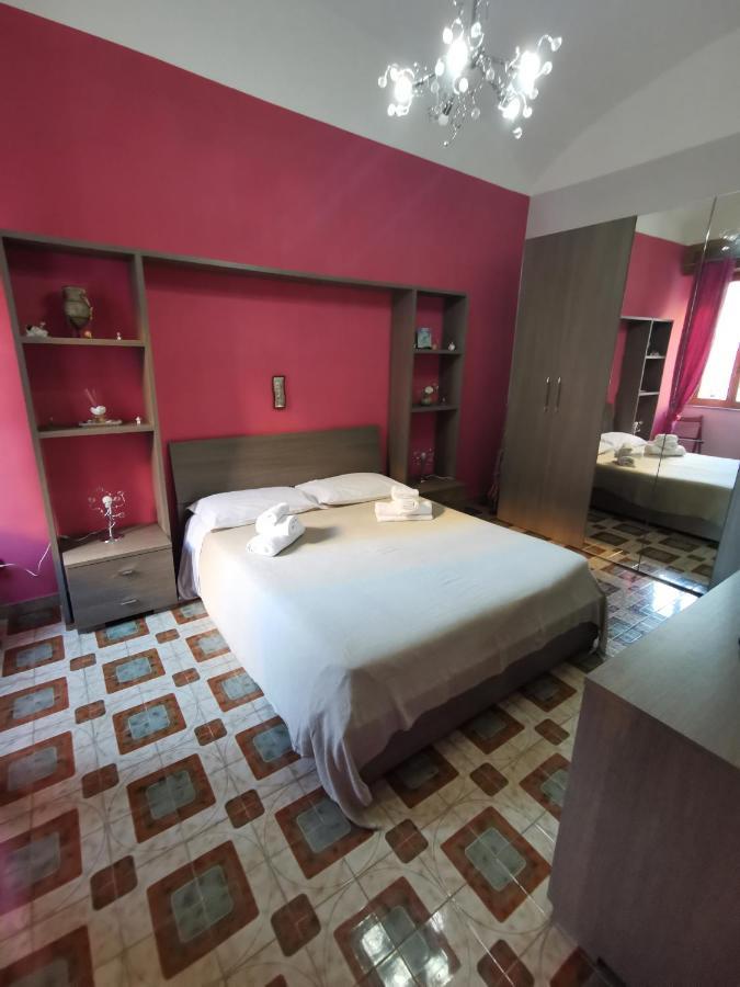 La Casa Di Aurora Apartment Наполи Екстериор снимка